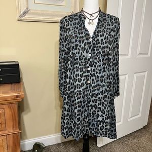 Great little leopard hi-lo dress!